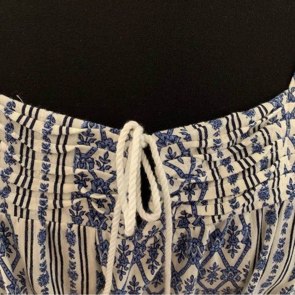 NWT! VINTAGE AMERICA BLUES, Women's Boho Top, Blue Floral, Smocked, Lace Trim XL - Picture 13 of 13